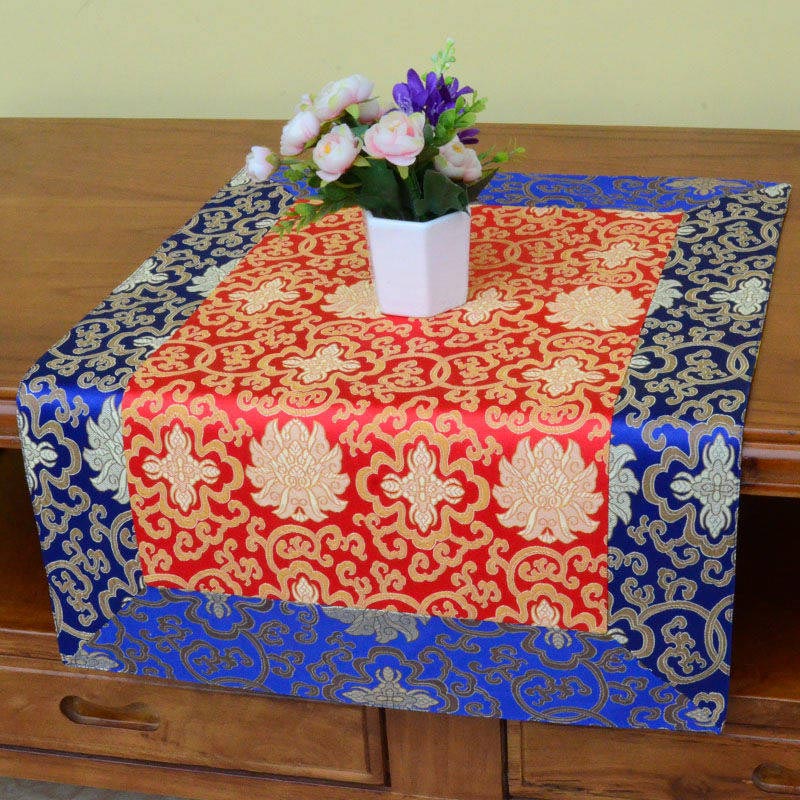 Runner da tavolo con simboli di buon auspicio e motivo a drago Vajra, motivo di preghiera in broccato - Image 19